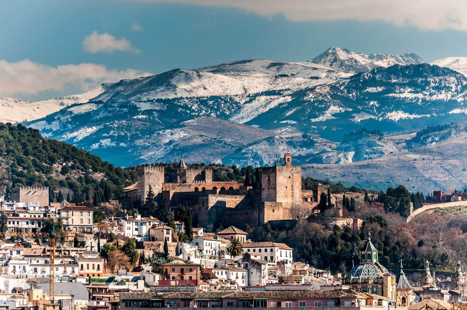 Por qué visitar la Alhambra: 5 razones por las que es visita obligada