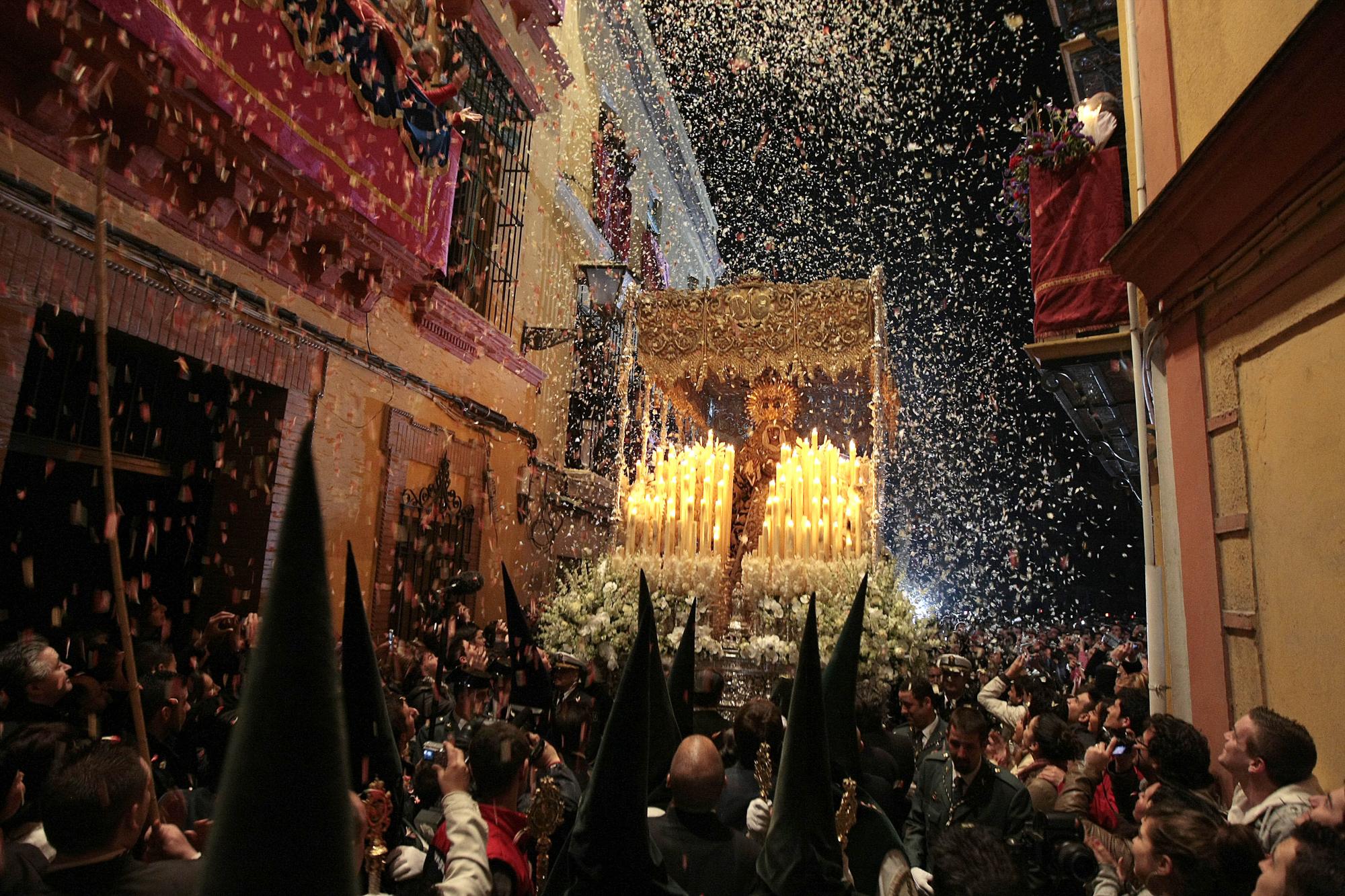 Descubre la magia de la Semana Santa de Granada