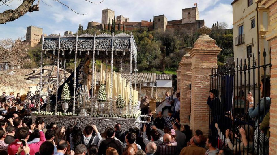 La Semana Santa en Granada: Una Experiencia Única para Vivir y Sentir