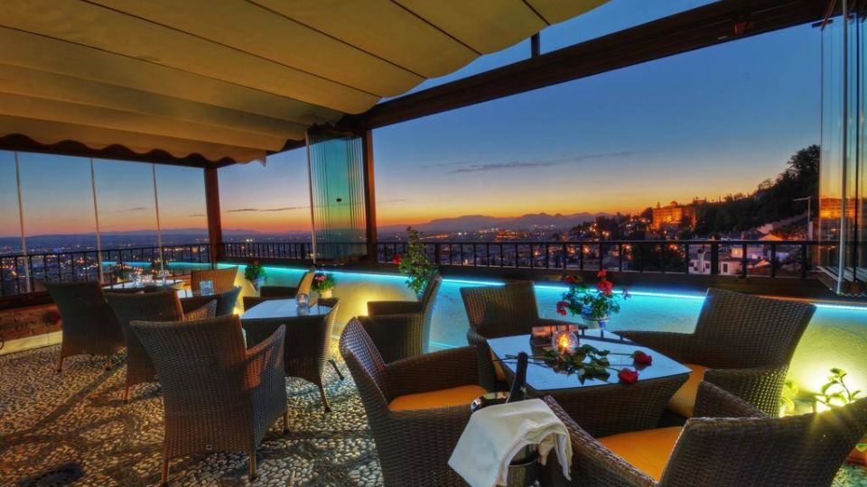 La terraza/mirador de Hotel Arabeluj hará de refugio en los días lluviosos de Semana Santa